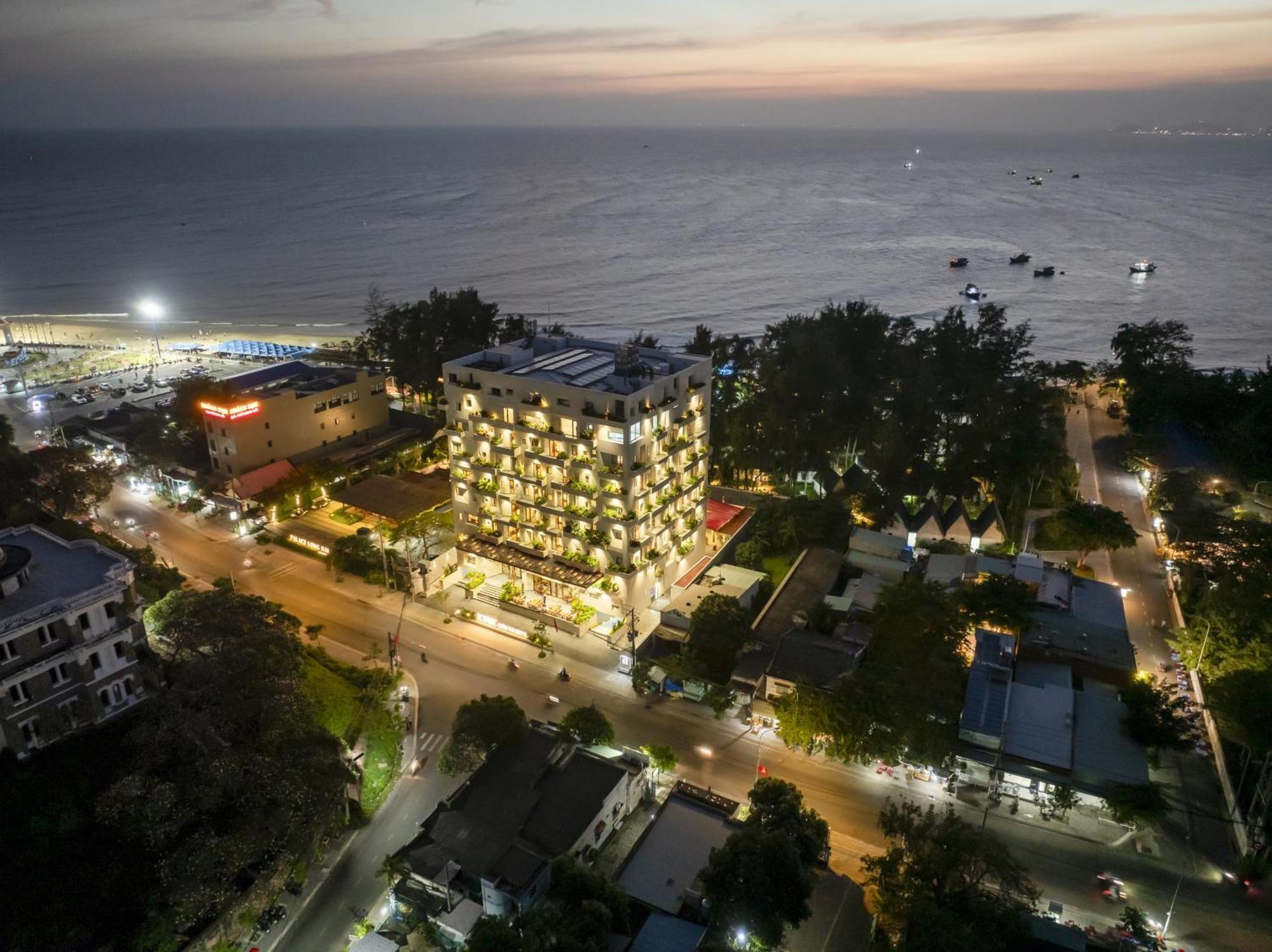 Iconic Long Hai Hotel Buitenkant foto